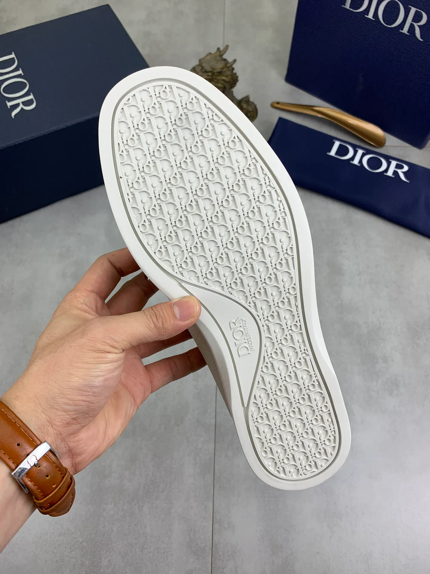 Men's shoes 💰P542 New 💰Higher version 💎💎💎Dior original 1:1 replica! Top Italian purchasing agent! Men's business casual leather shoes, original imported calfskin upper, ultimate texture, gentleman style, imported water-dyed cowhide inside, top-quality original Italian rubber outsole, first-class workmanship, top quality! Size: 39-44 (38 45 customized) 4️⃣ colors available